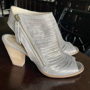 Paul Green Cayanne Peep Toe Booties